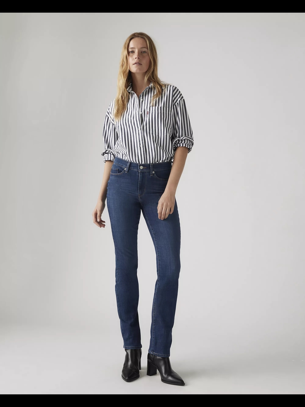 EUC Levi's Classic Straight Fit Jean in Dark Horse Size 16W